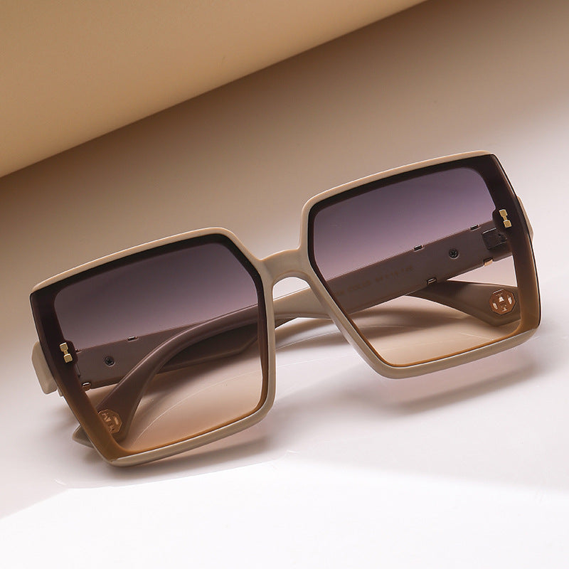 Olivia Square Sunnies