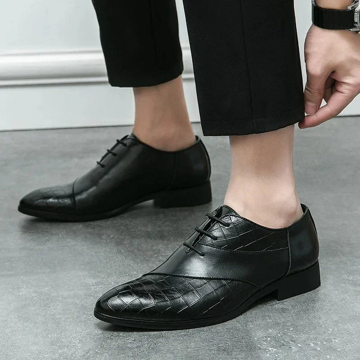 Pelle - Men's Embossed Shoes