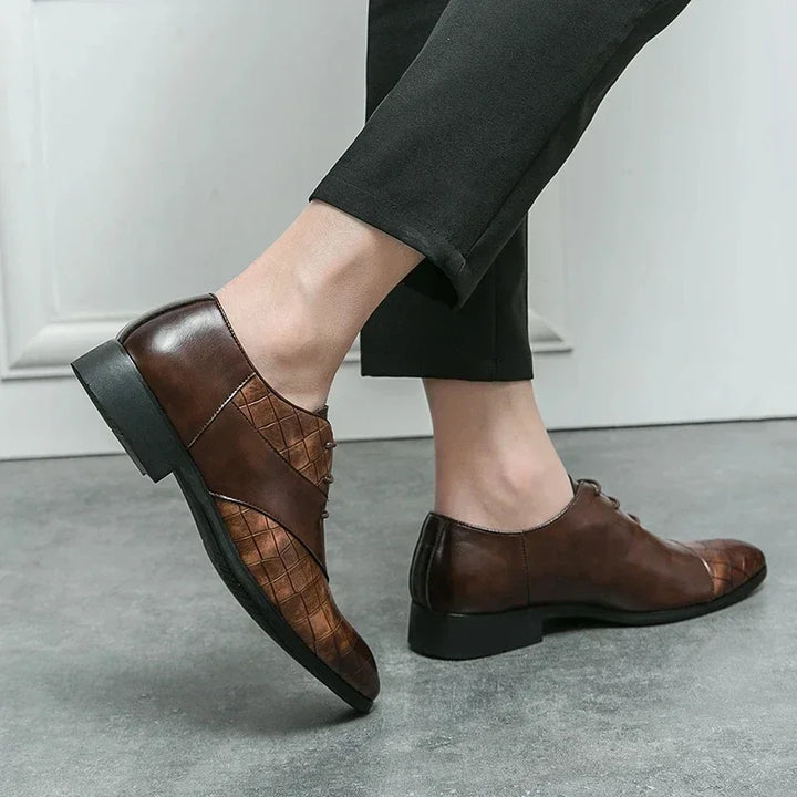 Pelle - Men's Embossed Shoes